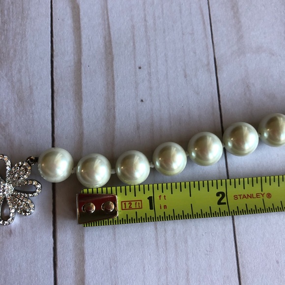 Carolee Lux White Beaded Faux Pearl Necklace - Picture 6 of 6